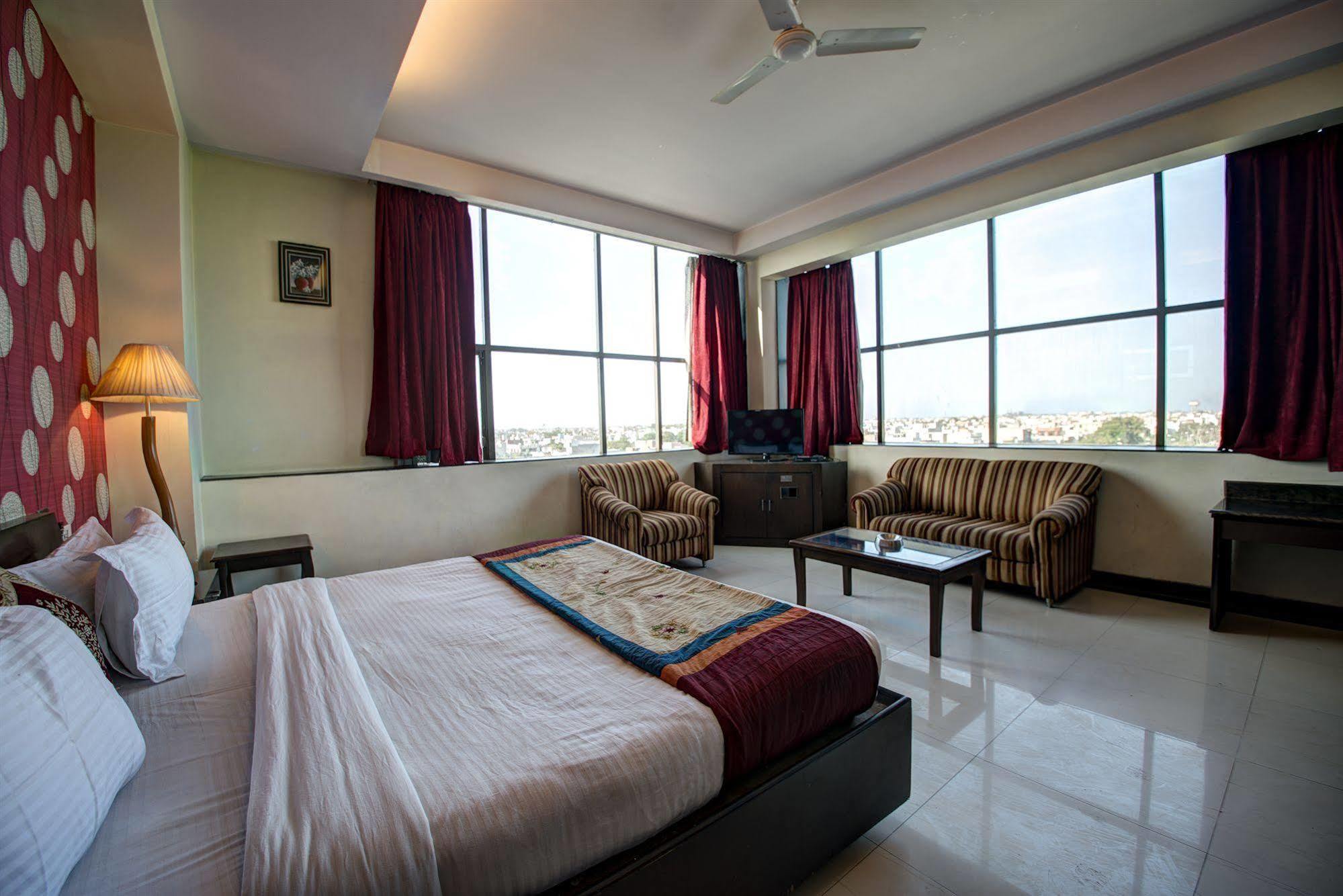 Hotel Pr Residency Amritsar Eksteriør billede